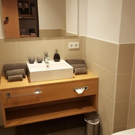Aparthotel Amh-wohnen Auf Zeit 2*